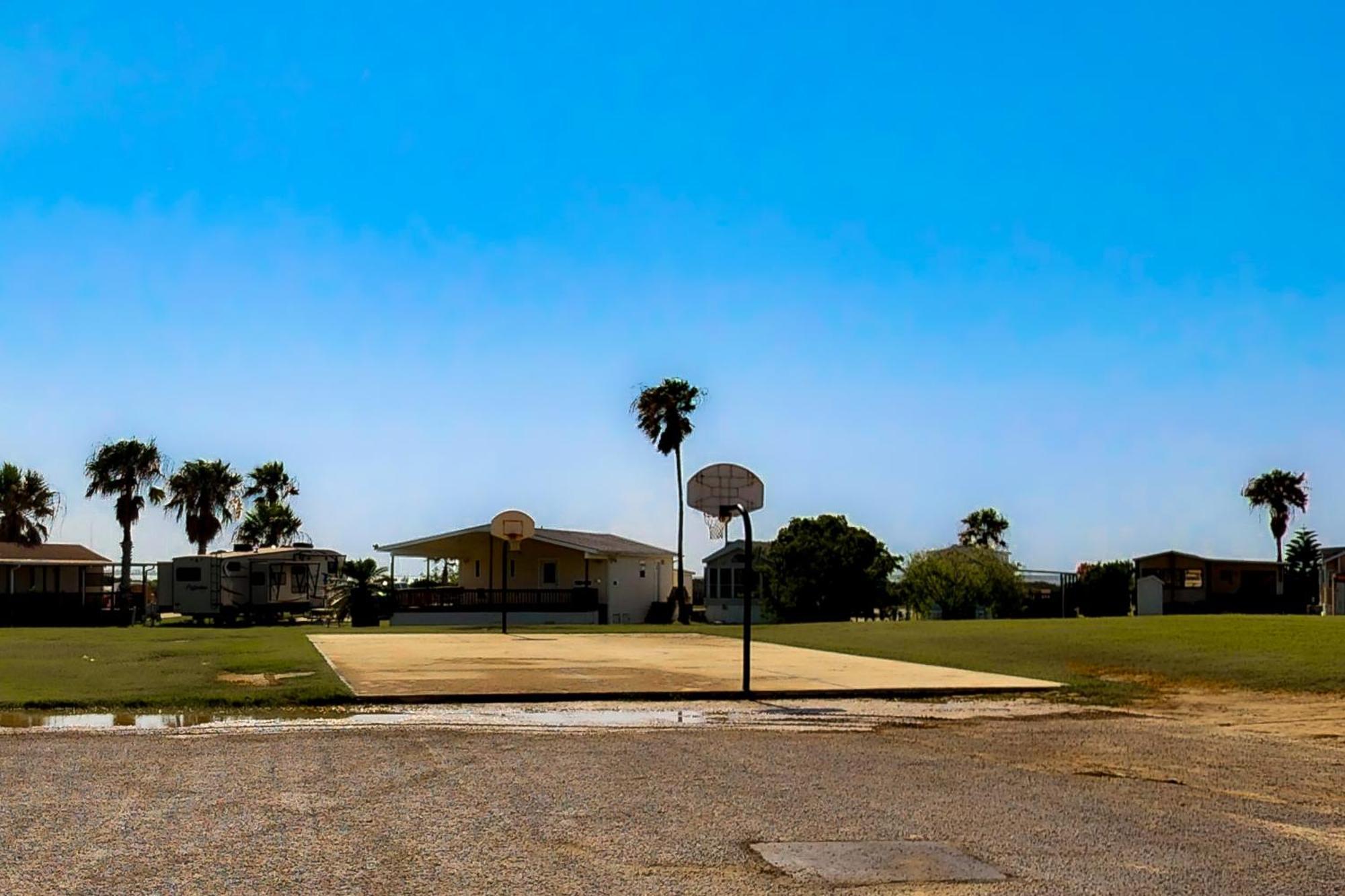 Long Island Village Unit 831 Port Isabel Esterno foto
