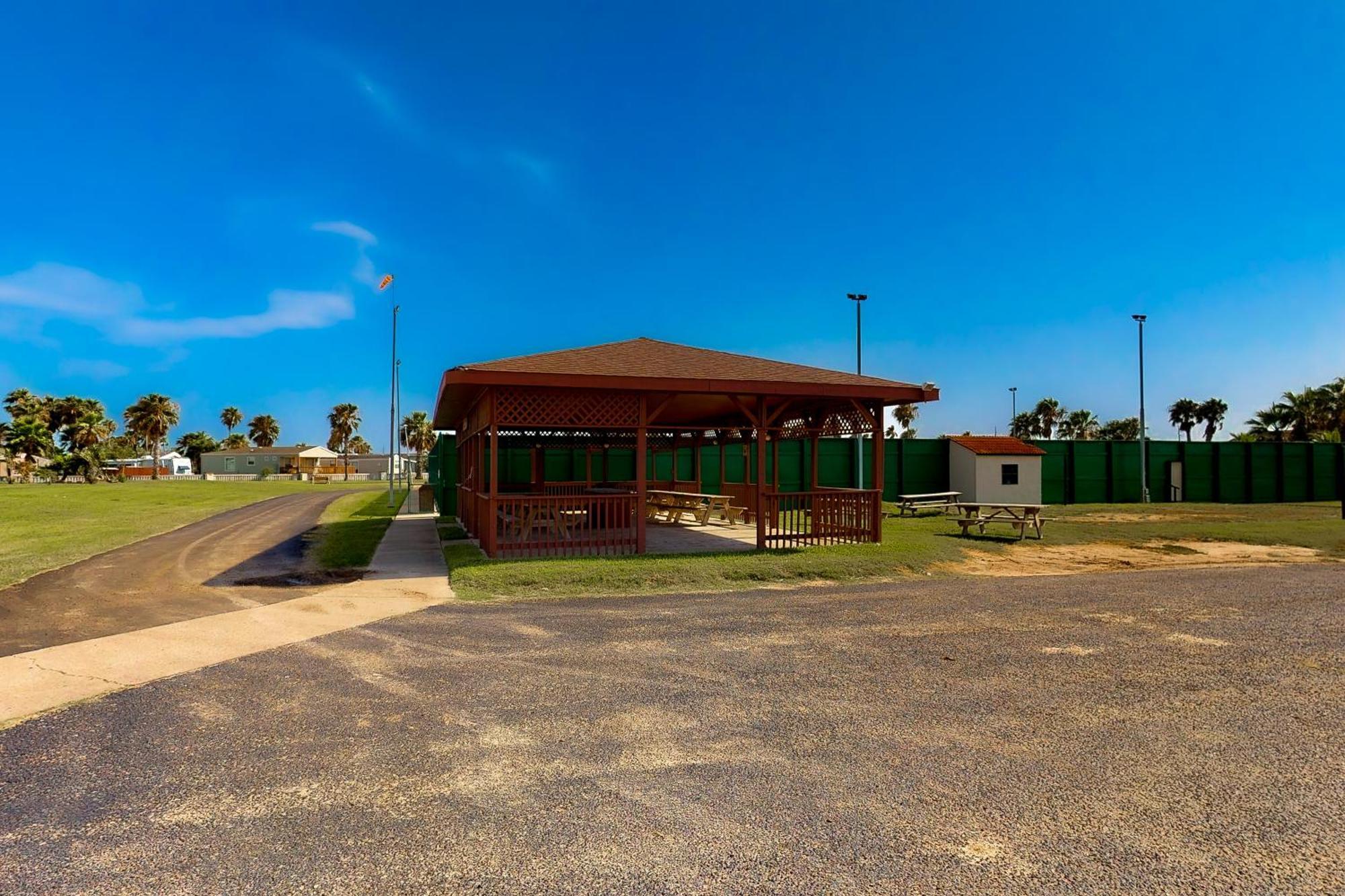 Long Island Village Unit 831 Port Isabel Esterno foto